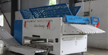 新开布草洗涤厂采购洗涤设备的注意事项