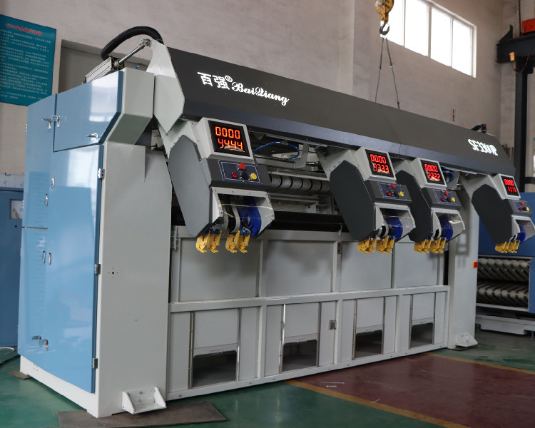 上海百强洗涤设备制造有限公司的高速烫平线的介绍-四工位展布机